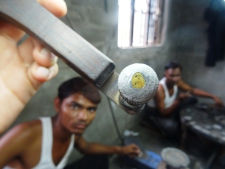 Inde - Le polissage de diamants du Gujerat