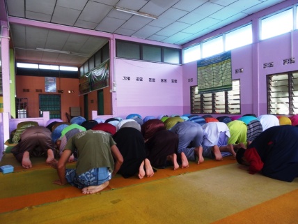 Pause dans une mosquée