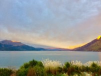 Nouvelle-Zélande - Lac de Queenstown vu depuis l'autre côté